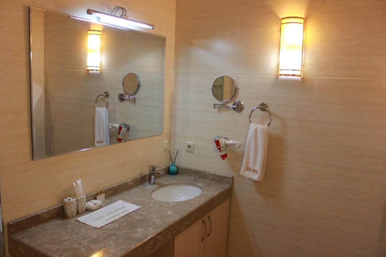 Atyraū Atb Grand Hotel מראה חיצוני תמונה