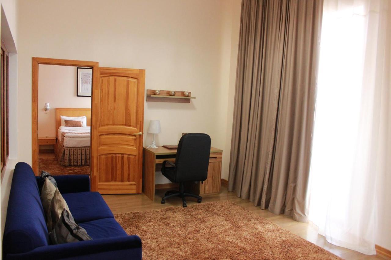 Atyraū Atb Grand Hotel מראה חיצוני תמונה