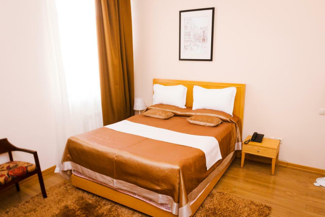 Atyraū Atb Grand Hotel מראה חיצוני תמונה