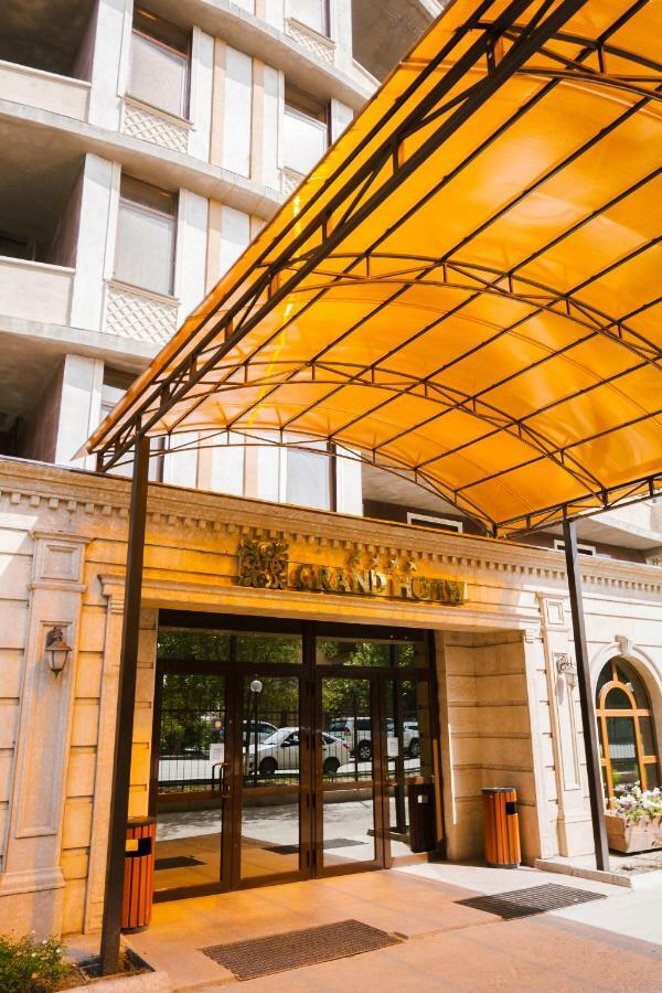 Atyraū Atb Grand Hotel מראה חיצוני תמונה